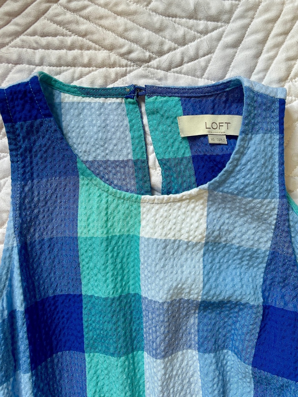 Ann Taylor LOFT Seersucker Plaid Sleeveless Midi Dress W/ Peekaboo Open Back - Picture 3 of 5